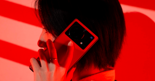 华为官网屏幕指纹手机
:vivo X Fold+折叠屏手机，双屏幕指纹备受好评